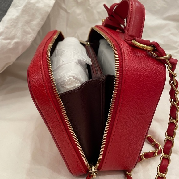 Chanel - Picture 3 of 9